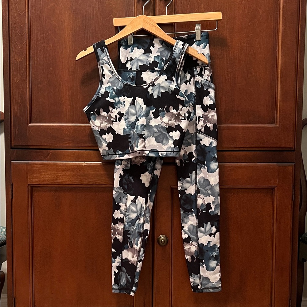 Marika Black & Gray Floral Print Active Crop Top and Leggings Set